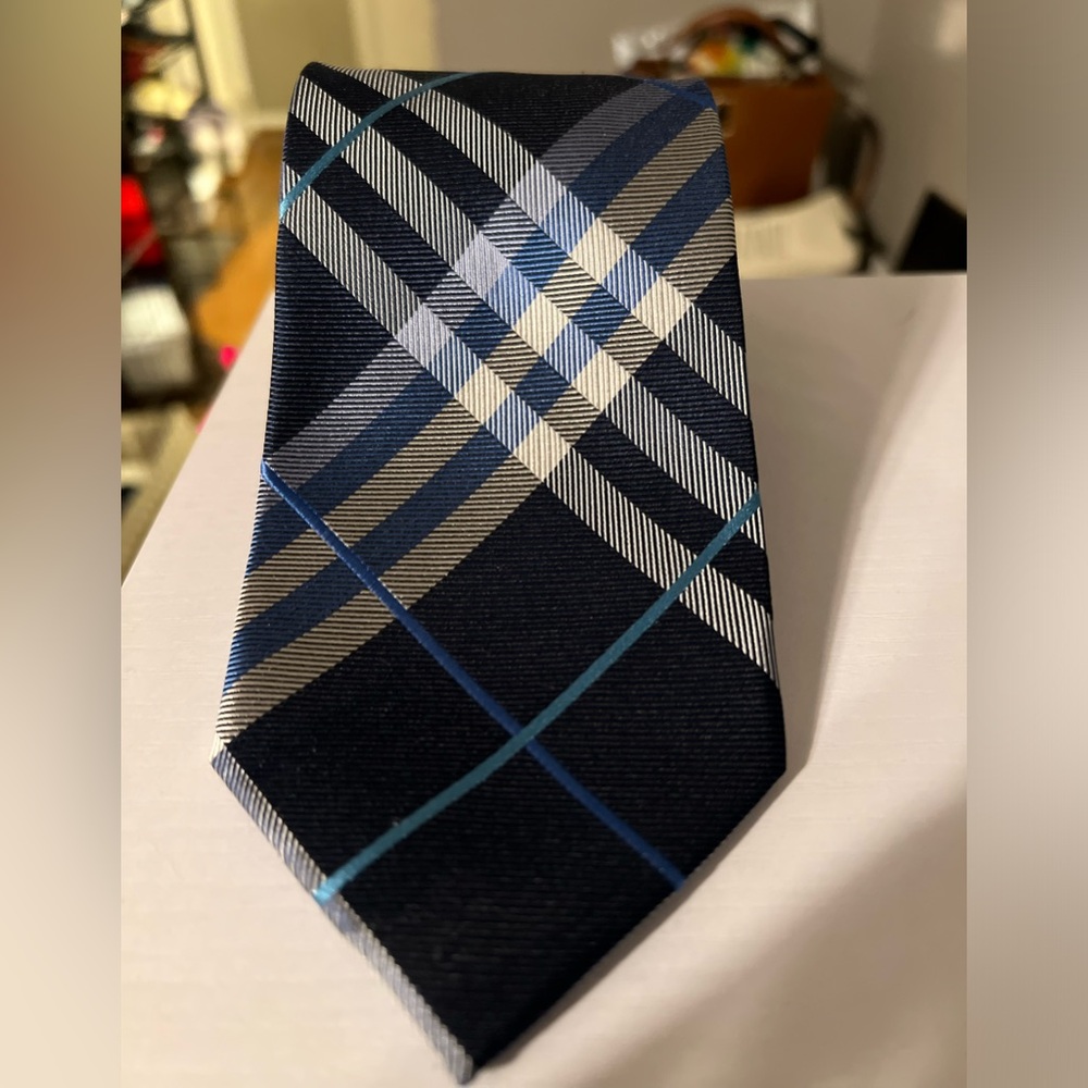 Geoffrey Beene Men's Tie Petros Plaid Silk/Polyester MSRP $55 GREAT DEAL!.